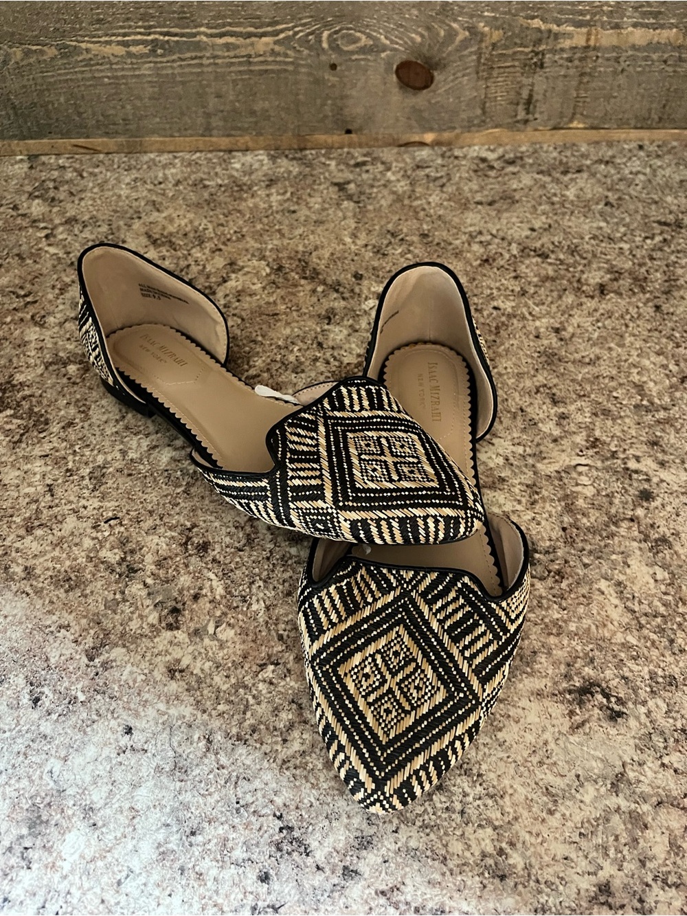 Isaac Mizrahi Black and Tan Geometric Pointed D'Orsay Flats